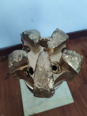 भूवैज्ञानिक अन्वेषण कोयला खनन ड्रिलिंग के लिए स्टील सामग्री पीडीसी ड्रिल बिट