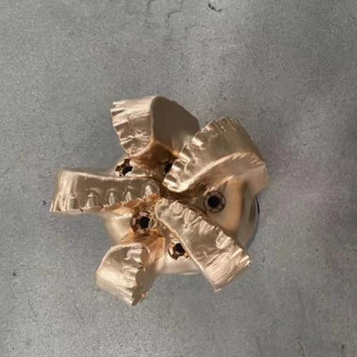 8-1/2 &quot;आईएडीसी एम323 तेल कुएं पीडीसी हार्ड रॉक के लिए मैट्रिक्स शरीर के साथ ड्रिल बिट