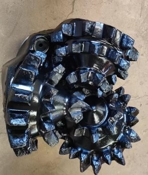 14 3/4'' Iadc117g स्टील टूथ ट्राइकोन रॉक बिट तेल ड्रिलिंग और भूवैज्ञानिक ड्रिलिंग के लिए