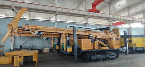 कमिंस 179kw इंजन और टिकाऊ 114mm ड्रिल रॉड के साथ शक्तिशाली 127mm आरसी रिग